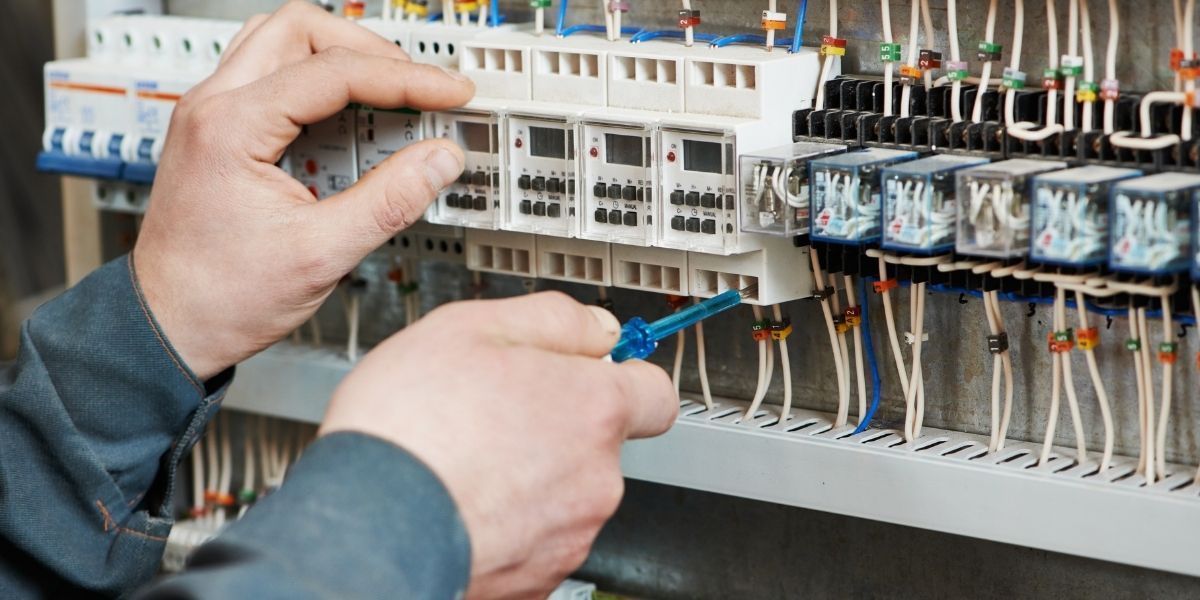 Sinop En Yakın Elektrikçi, Sinop 7/24 Elektrikçi, Sinop Acil Elektrikçi, Elektrik Ustası Sinop, Elektrik Ustaları Sinop, Elektrik Tamircisi Sinop